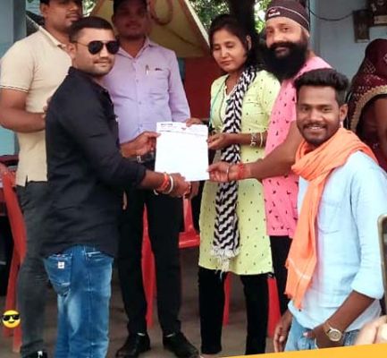 मकान टैक्स आधा करने भाजपा नेता ने ज्ञापन सौंपा