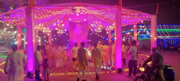 गुरुनानक जयंती पर सिंधी समाज के युवाओं ने सजाया शहर