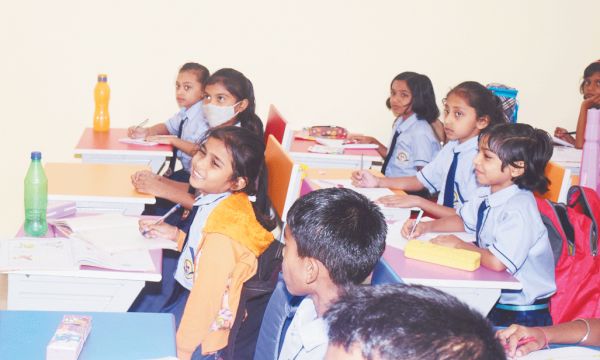 9 स्वामी आत्मानंद विद्यालयों में 4 हजार विद्यार्थी कर रहे शिक्षा ग्रहण