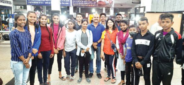  छत्तीसगढ़ स्टेट पिकलबाल टीम मुंबई रवाना