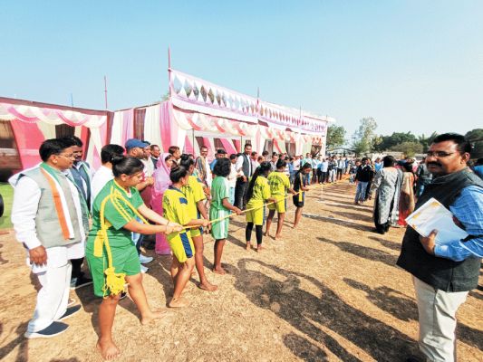 रस्साकसी में कन्या विद्यालय भैयाथान ने मारी बाजी