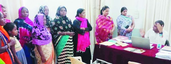प्राइवेट फायनेंस कंपनी ने लॉकडाउन में बांटा लोन, अब रकम जमा करने के बाद भी किया जा रहा प्रताडि़त
