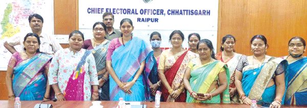 गरूड़ एप में एंट्री पूरी करने पर बीएलओं को मिलेंगे पांच सौ