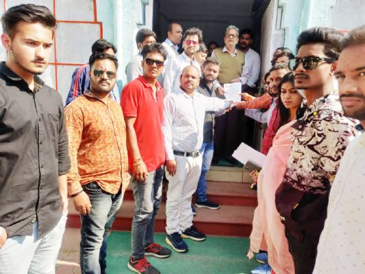 जल्द अतिथि शिक्षकों की नियुक्ति कर बच्चों की पढ़ाई सुचारु करें-युवा मोर्चा