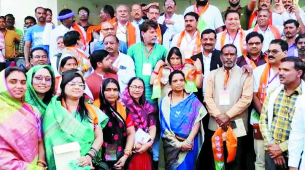 बिना नीति के काम कर रही कांग्रेस सरकार इसलिए लोगों का रुझान भाजपा की ओर