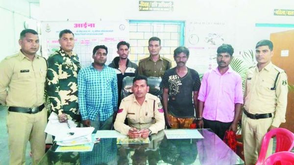 चार वारंटी गिरफ्तार, पांच वर्षों से थे फरार