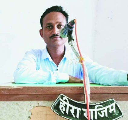 संतोष को कर्मवीर सम्मान