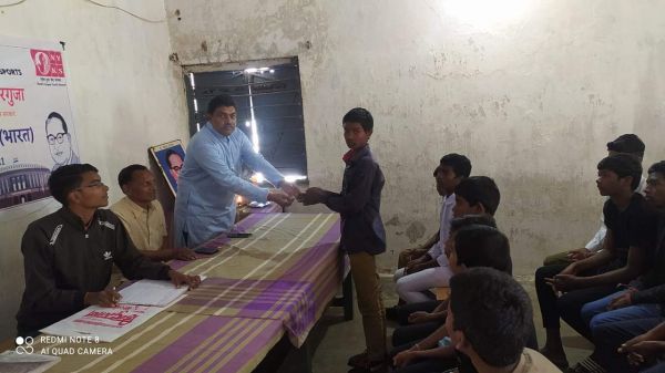 संविधान दिवस पर क्विज स्पर्धा, विजेता पुरस्कृत