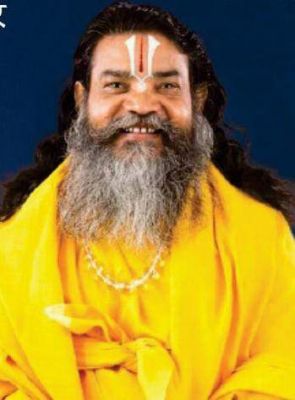 गणेश महायज्ञ में शामिल होने जगतगुरु द्वाराचार्य पहुंचे महेशपुर