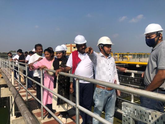 संसदीय सचिव-कलेक्टर ने किया विकास कार्यों का अवलोकन