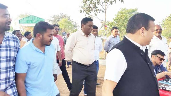 संसदीय सचिव ने किया इको पर्यटन कोडार में वन चेतना केंद्र का लोकार्पण