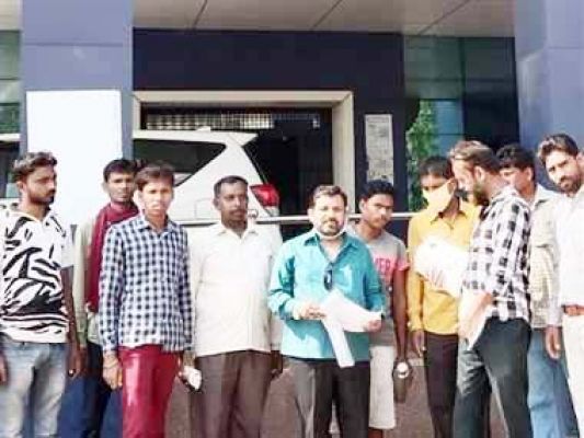 बलौदाबाजार में बन रहे कॉम्प्लेक्स का कोराबारियों ने किया विरोध