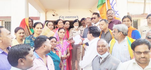 प्रदेश अध्यक्ष के खिलाफ सीएम की टिप्पणी पर भडक़े भाजपाई