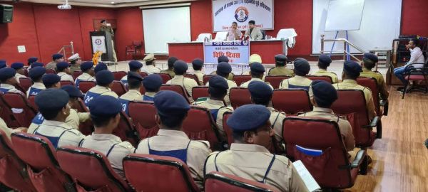 न्यायिक अधिकारियों ने संविधान की उद्देशिका का किया पठन