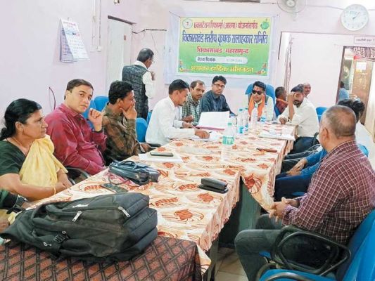 लभराखुर्द में कृषि स्थायी समिति की बैठक