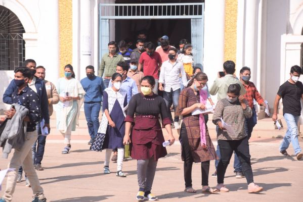 मंडी निरीक्षक व सब इंस्पेक्टर बनने 4533 ने दी परीक्षा