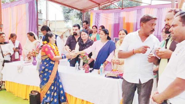   डॉ. अंबेडकर को किया नमन