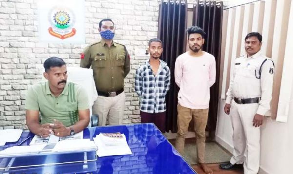 मारपीट के फरार 2 आरोपी पकड़ाए, 2 फरार