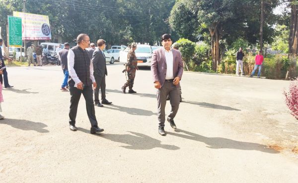 ननि चुनाव: शिवपुर चरचा में 3, बैकुंठपुर में 2 ने भरा पर्चा