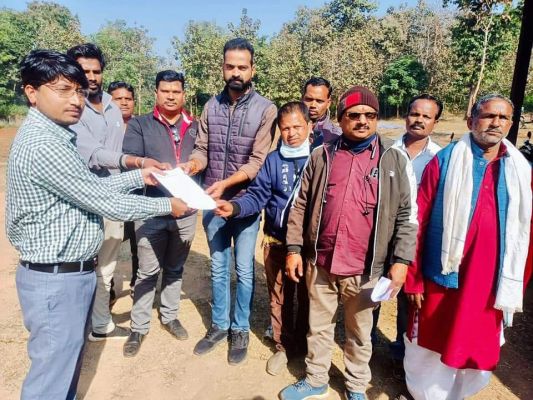 सडक़ मरम्मत शुरु नहीं हुआ तो 6 को चक्काजाम कर करेंगे प्रदर्शन