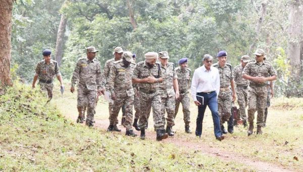 सुरक्षा सलाहकार ने किया अबुझमाड़ का भ्रमण, सुरक्षा का लिया जायजा