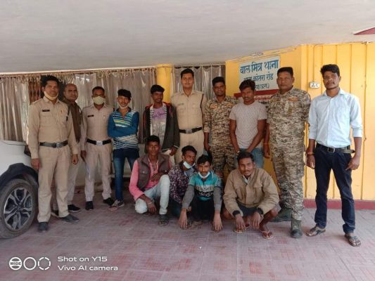 फरार आरोपियों को दबोचने चला अभियान