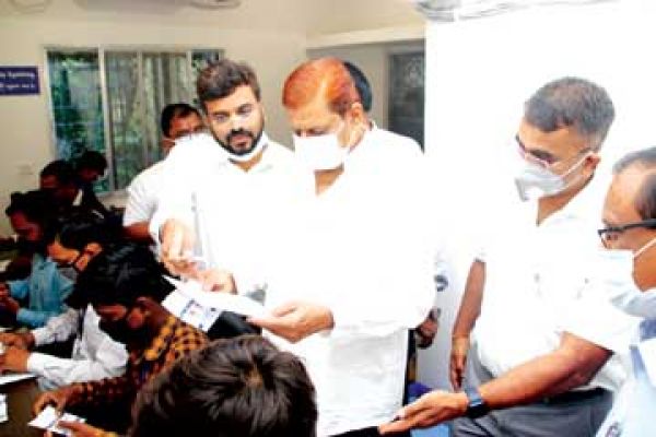  साढ़े 4 लाख स्मार्ट कार्ड आधारित पंजीयन प्रमाण पत्र-ड्राइविंग लायसेंस आवेदकों को भेजे गए