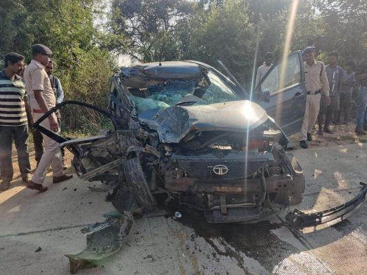 वाहनों में टक्कर, 2 जख्मी