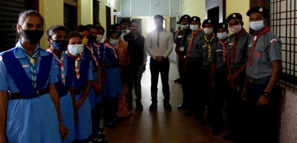 राष्ट्रीय पर्वतारोहण दल ने कलेक्टर से की मुलाकात