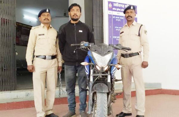 बाइक संग चोरी का आरोपी बंदी