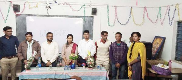 प्रतियोगी परीक्षाओं के लिए स्कूली बच्चों को अफसरों ने दिए टिप्स