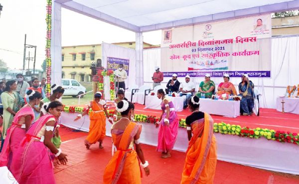दिव्यांगों की बेहतरी के लिए माता-पिता के साथ समाज के लोगों के बीच सहयोग की जरूरत-उषा