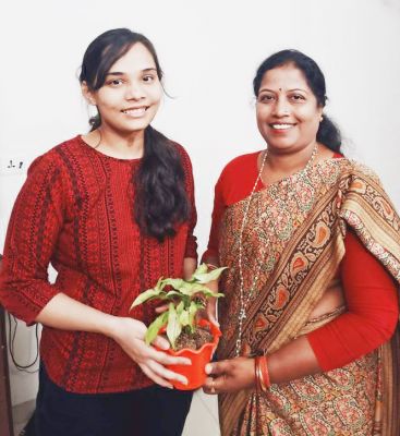 आईआईटी रुडक़ी में चयनित आयुषी को मेयर ने दी बधाई