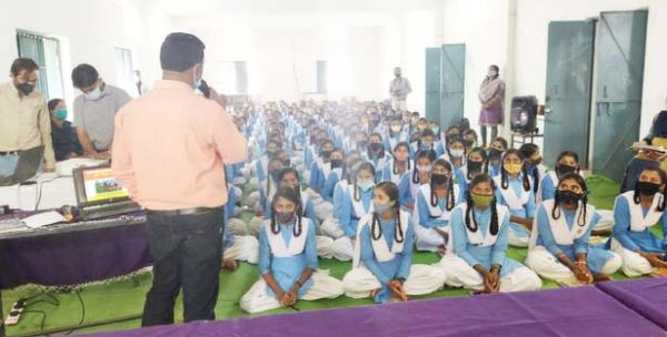 छुईखदान शाला में मना कृषि शिक्षा दिवस