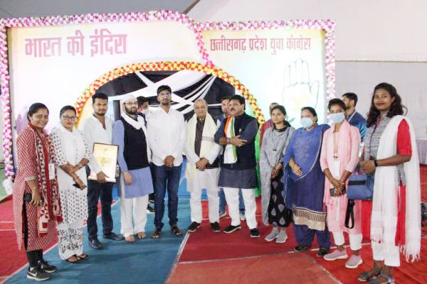 देश के प्रति इंदिरा का योगदान कभी भुलाया नहीं जा सकता-अग्नि