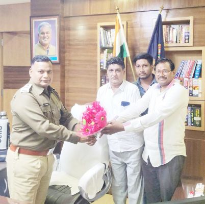 चेंबर अध्यक्ष रोहरा ने की नवपदस्थ एसपी से मुलाकात