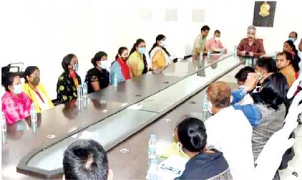 डीजीपी ने पुलिस परिवार के सदस्यों से की चर्चा, नवा रायपुर में चक्का जाम