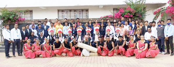 जनजाति युवकों के उत्थान पर परिचर्चा