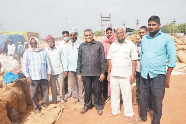 समर्थन मूल्य पर धान खरीदी से किसानों की मेहनत का मिलने लगा है फल