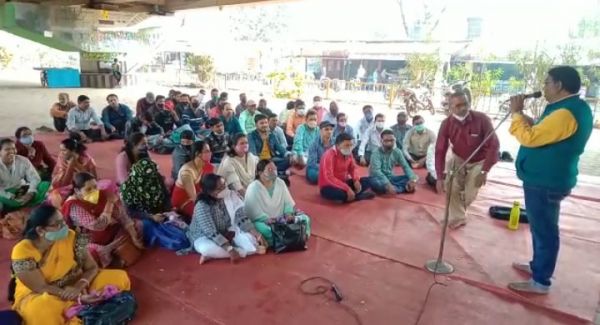 वेतन विसंगति दूर करने सहायक शिक्षक फेडरेशन दो दिनी सांकेतिक हड़ताल पर