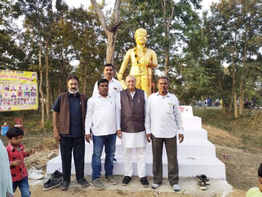 वीर मेला में पहुंचे बीज निगम अध्यक्ष, शहीद वीरनारायण सिंह को किया नमन