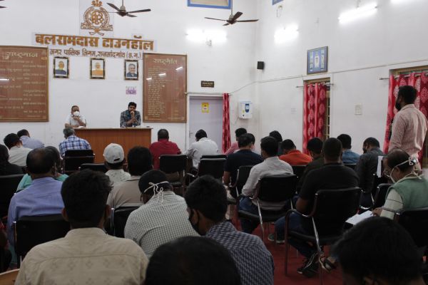 जनता से जुड़े कार्यों का करें त्वरित निराकरण
