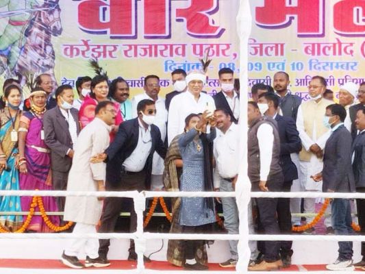 वीर मेला में पहुंचे सीएम, वीर नारायण सिंह की मूर्ति स्थापना की घोषणा