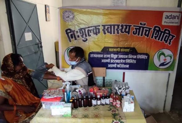 स्वस्थ ग्राम परियोजना के तहत तारागांव में चिकित्सा शिविर
