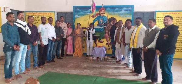 सर्व आदिवासी समाज ने वीर नारायण सिंह का शहादत दिवस मनाया