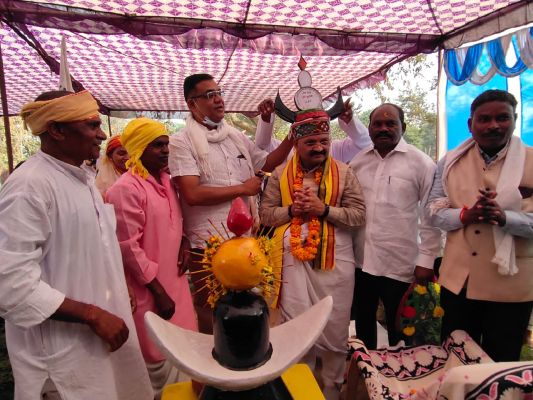 शहादत दिवस पर याद किए गए शहीद वीर नारायण सिंह