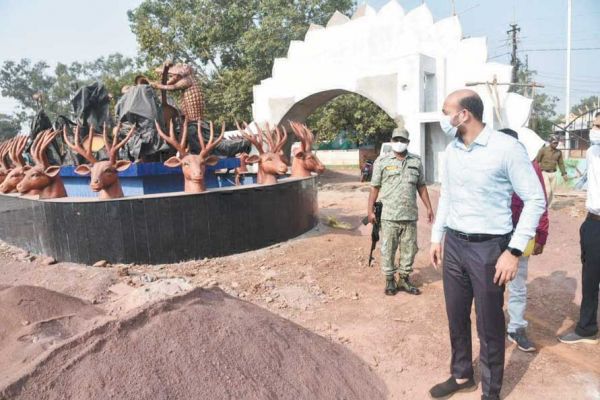 गौठानों में नियमित रूप से होती रहे गोबर खरीदी, अधिकारी करें मानिटरिंग