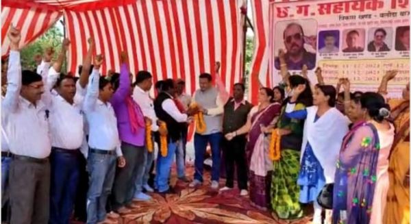 शिक्षक फेडरेशन की हड़ताल का विधायक प्रमोद ने दिया समर्थन