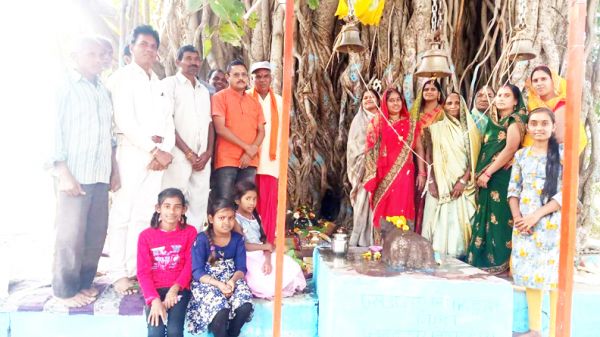 भाजपाईयों ने की डोंगेश्वर महादेव की पूजा-अर्चना