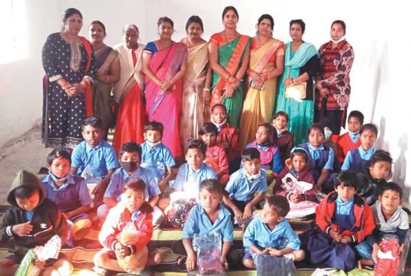 सामान्य ज्ञान और खेलकूद स्पर्धा में स्कूली बच्चों ने दिखाया दम